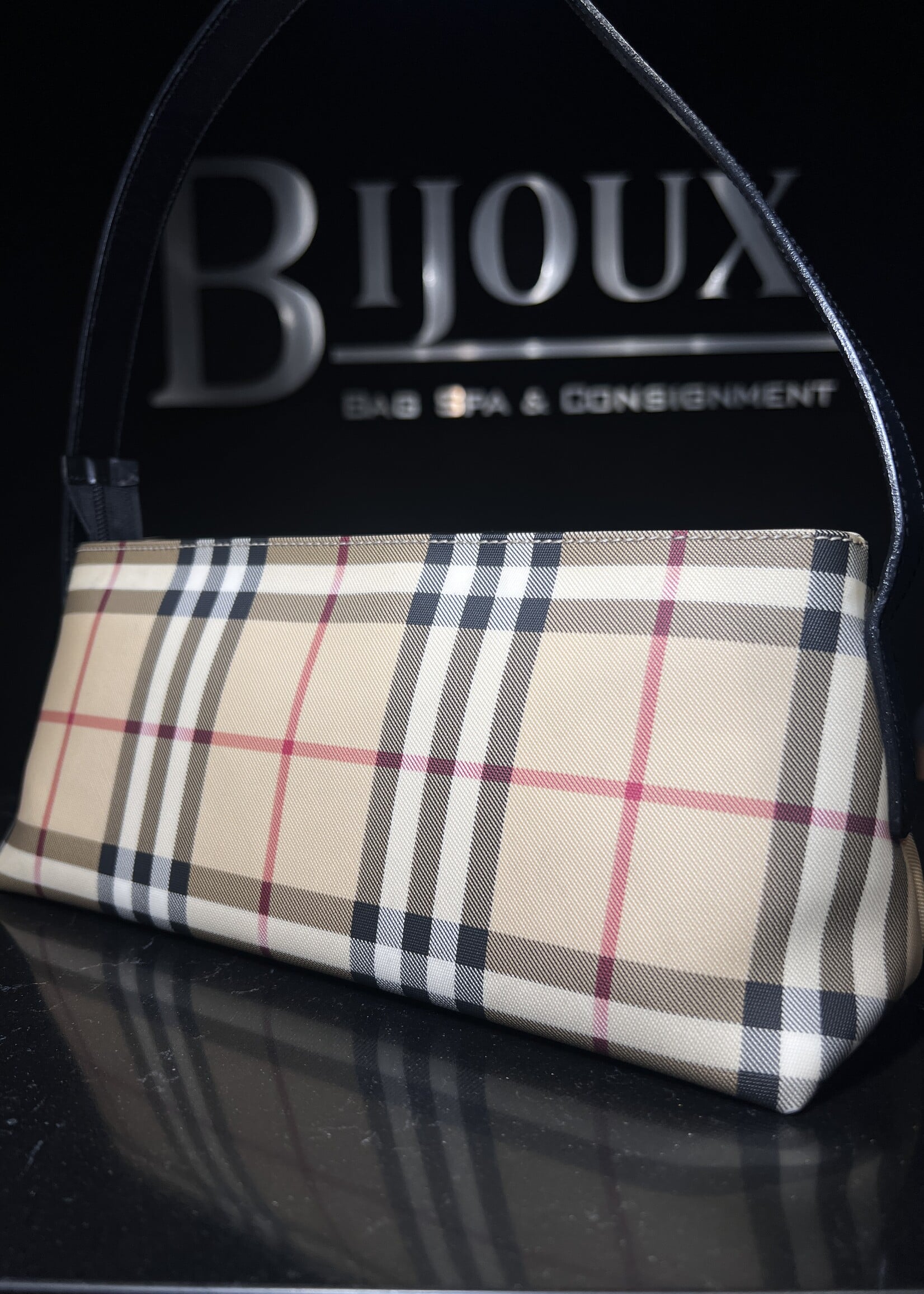 Burberry Burberry Nova Check Shoulder