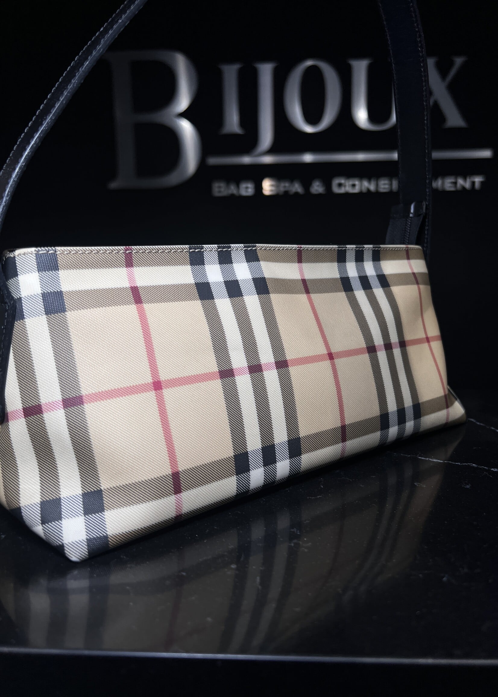 Burberry Burberry Nova Check Shoulder