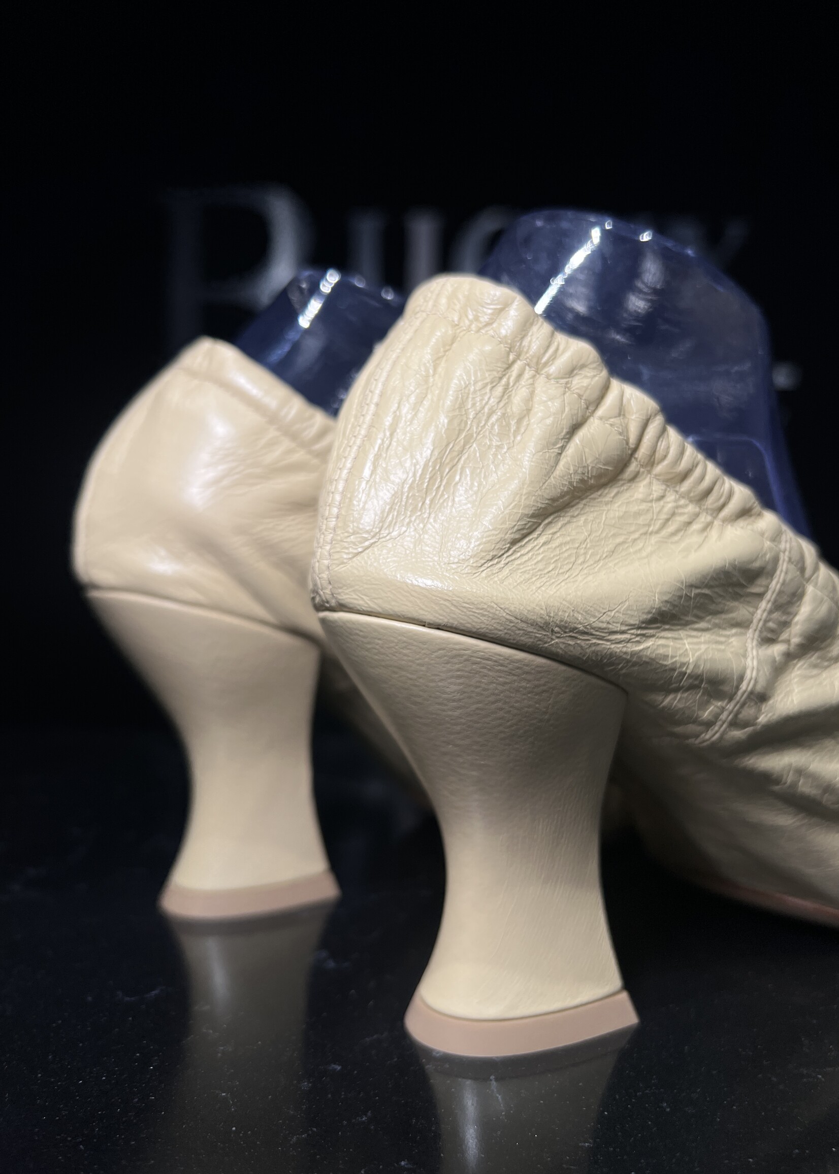 Bottega Veneta Bottega Veneta Beige Crinkled Leather ‘Almond’ Heels -38