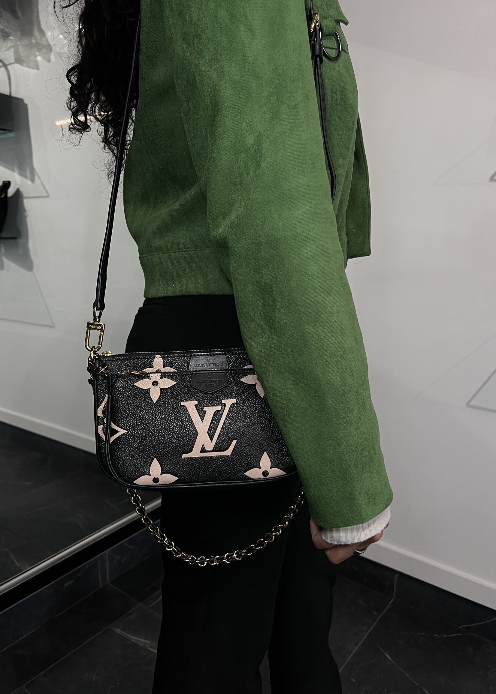 Louis Vuitton Louis Vuitton Empreinte Multi Pochette