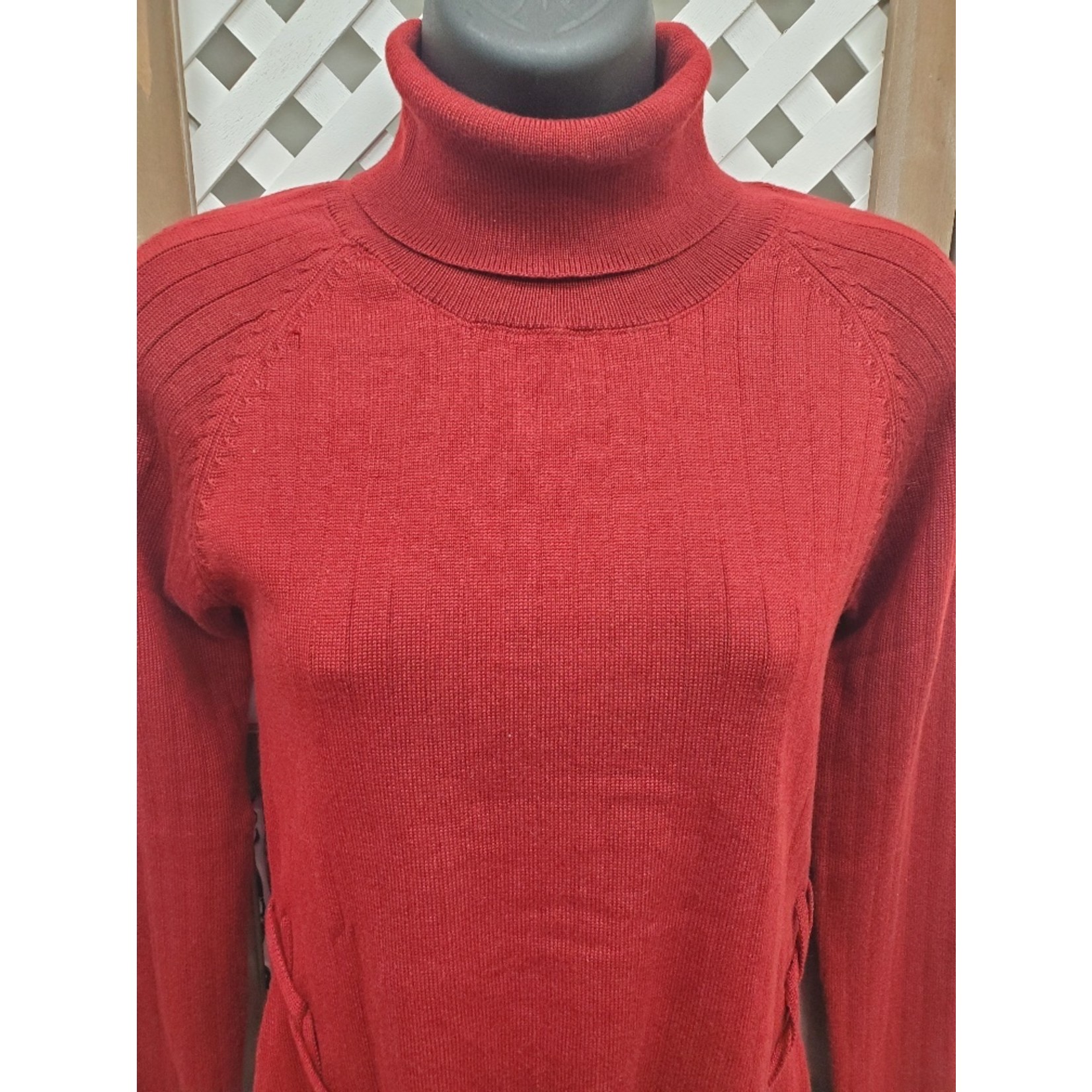 Maroon Laced Front Turtle Neck S 9058