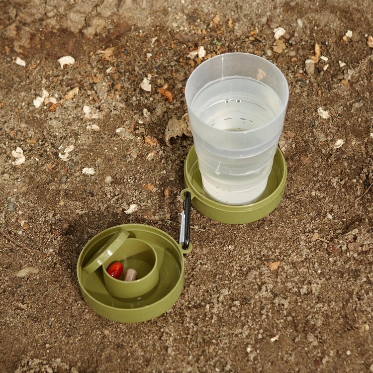KIKKERLAND Collapsible Tumbler W/Pill Compartment