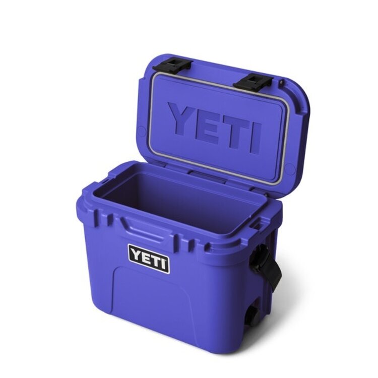 Yeti Roadie 15L Ultra Marine Violet
