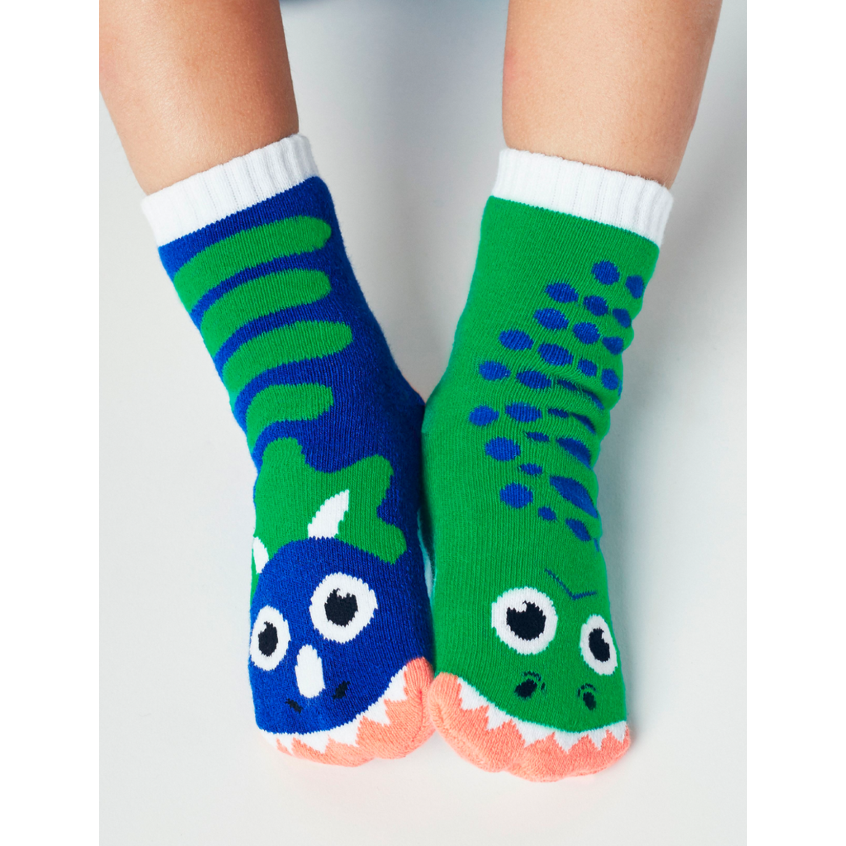 PALS PALS MISMATCHED SOCKS TWEEN AGES 8-12