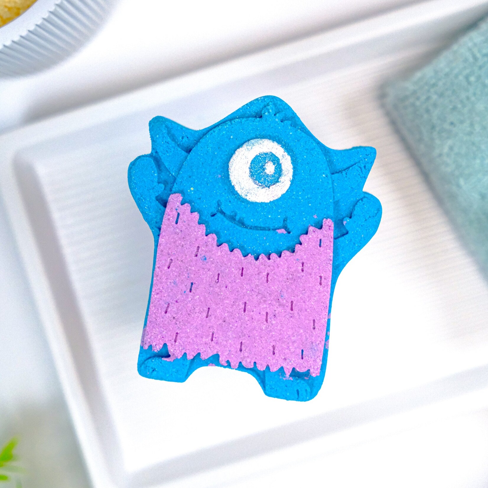 HAPPY HIPPO HAPPY HIPPO BATH BOMB WITH SHOE CHARM