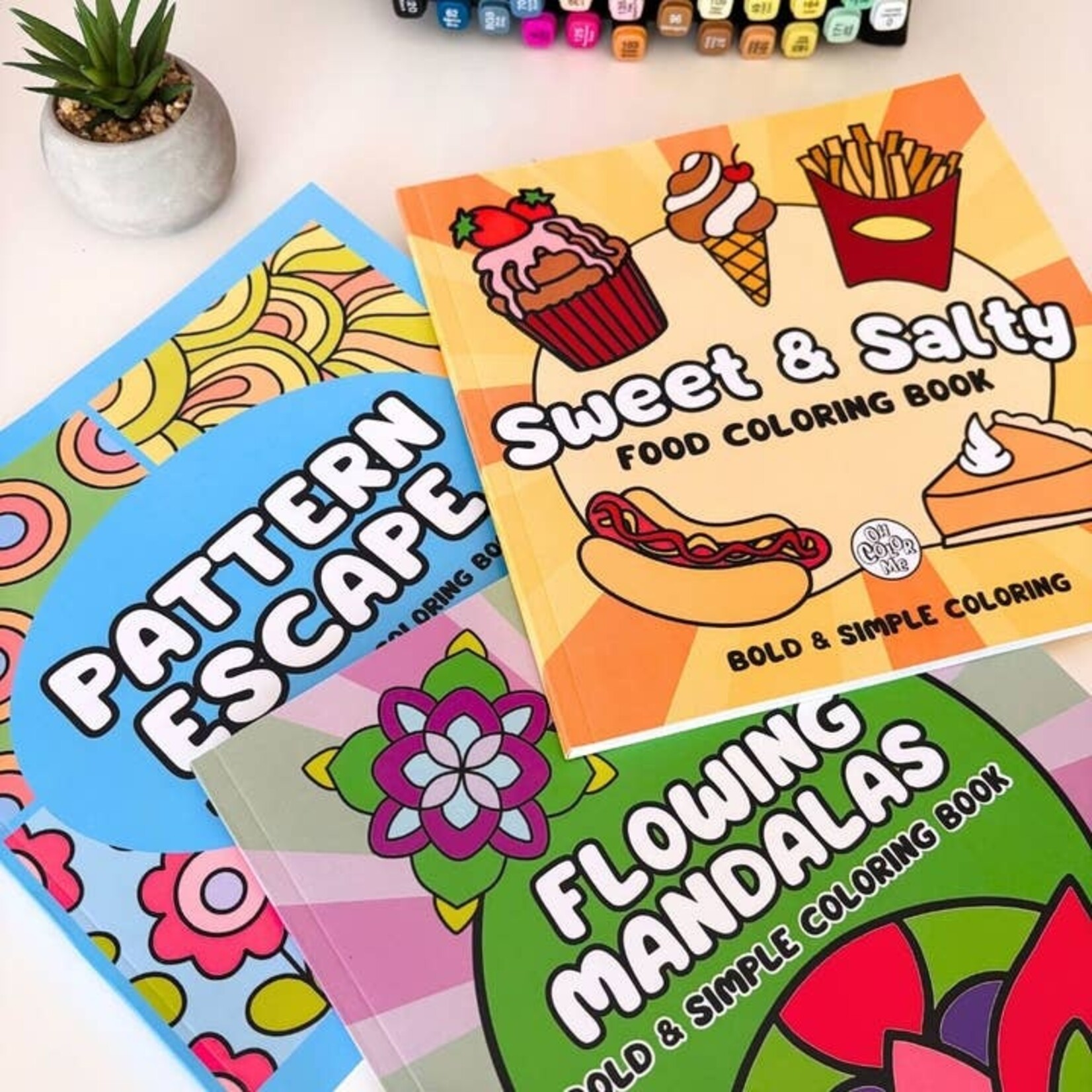 OH COLOR ME OH COLOR ME BOLD & SIMPLE COLORING BOOK