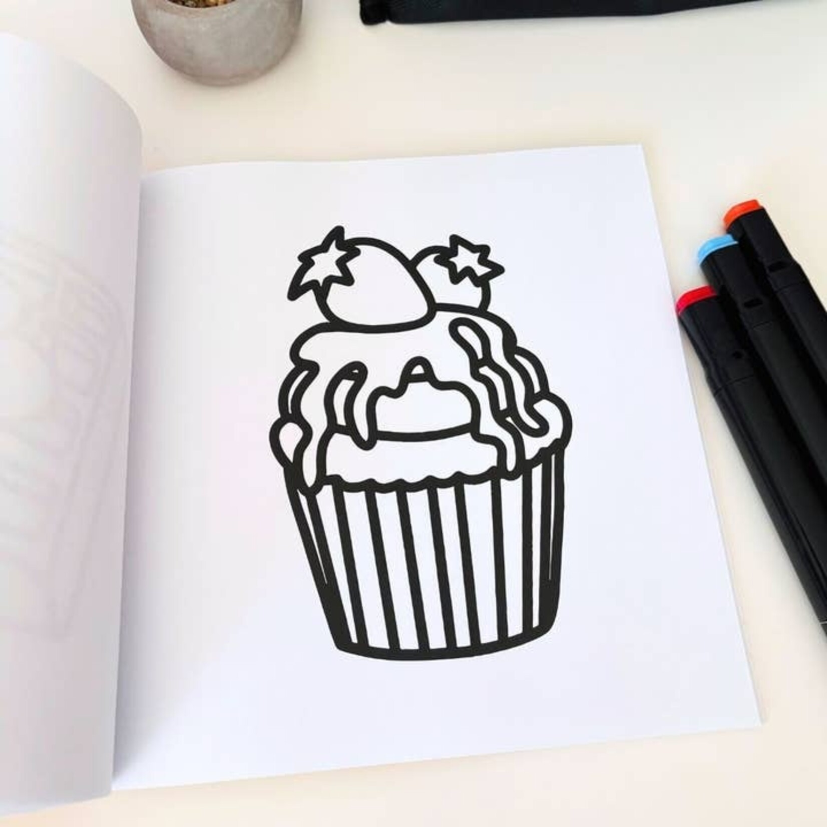 OH COLOR ME OH COLOR ME BOLD & SIMPLE COLORING BOOK