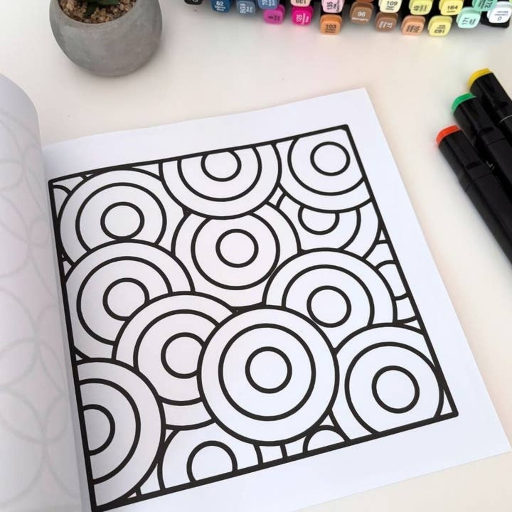 OH COLOR ME OH COLOR ME BOLD & SIMPLE COLORING BOOK