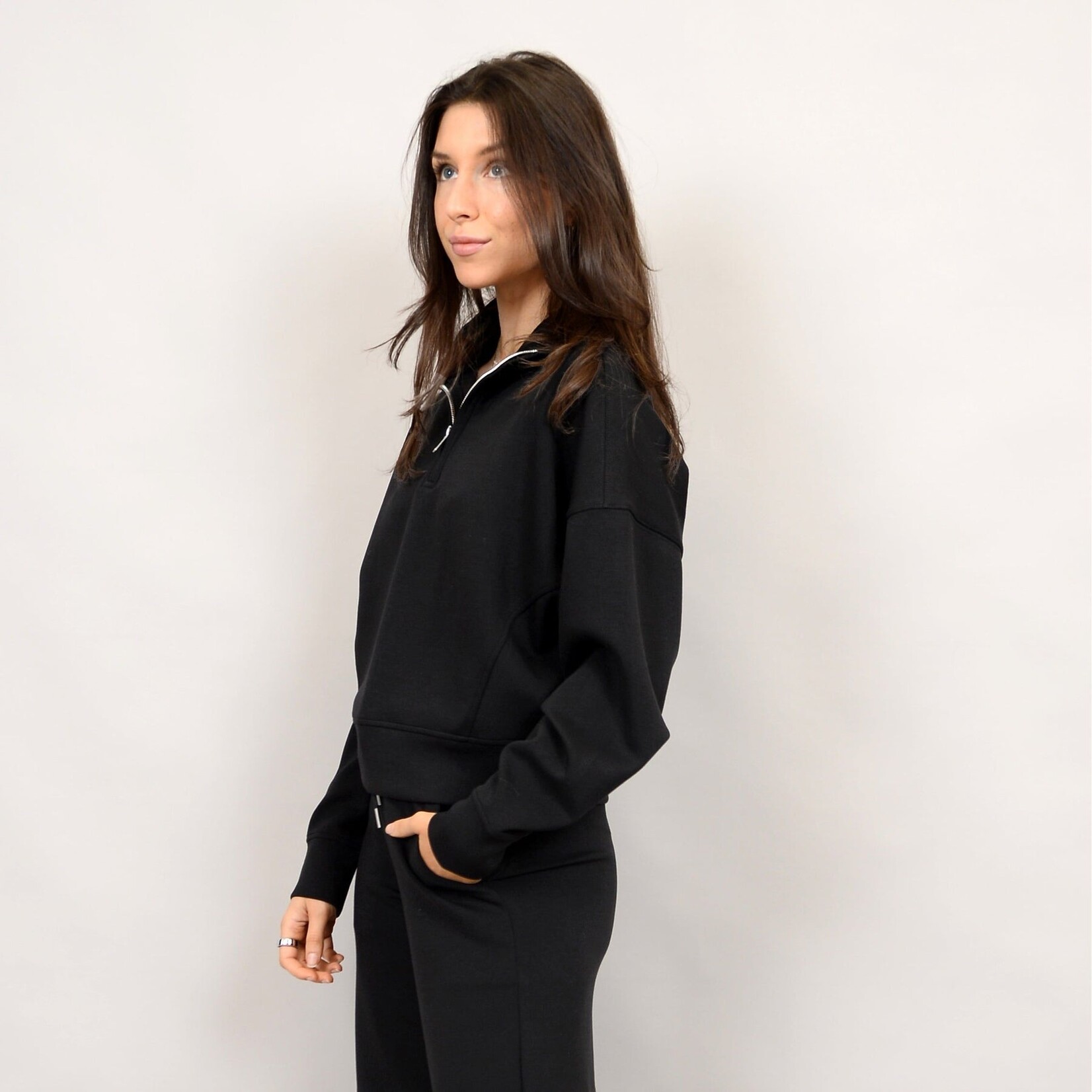 RD STYLE UNBOUTIQUED HALF & HALF PULLOVER BLACK