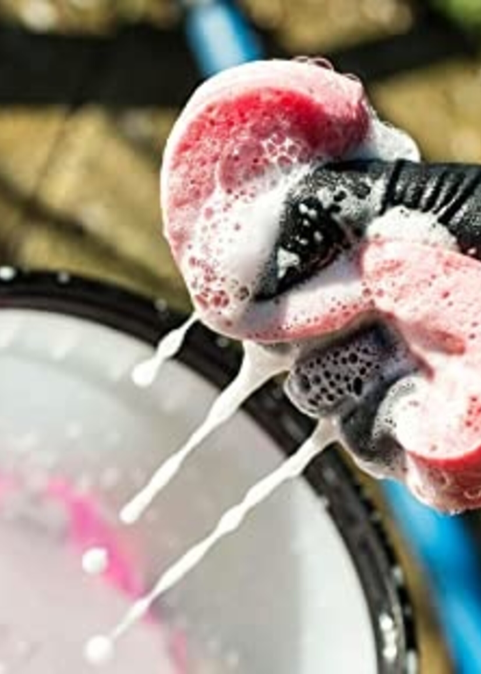 Muc-Off Bike Care Duo Kit,  1L / 500ml Aerosol