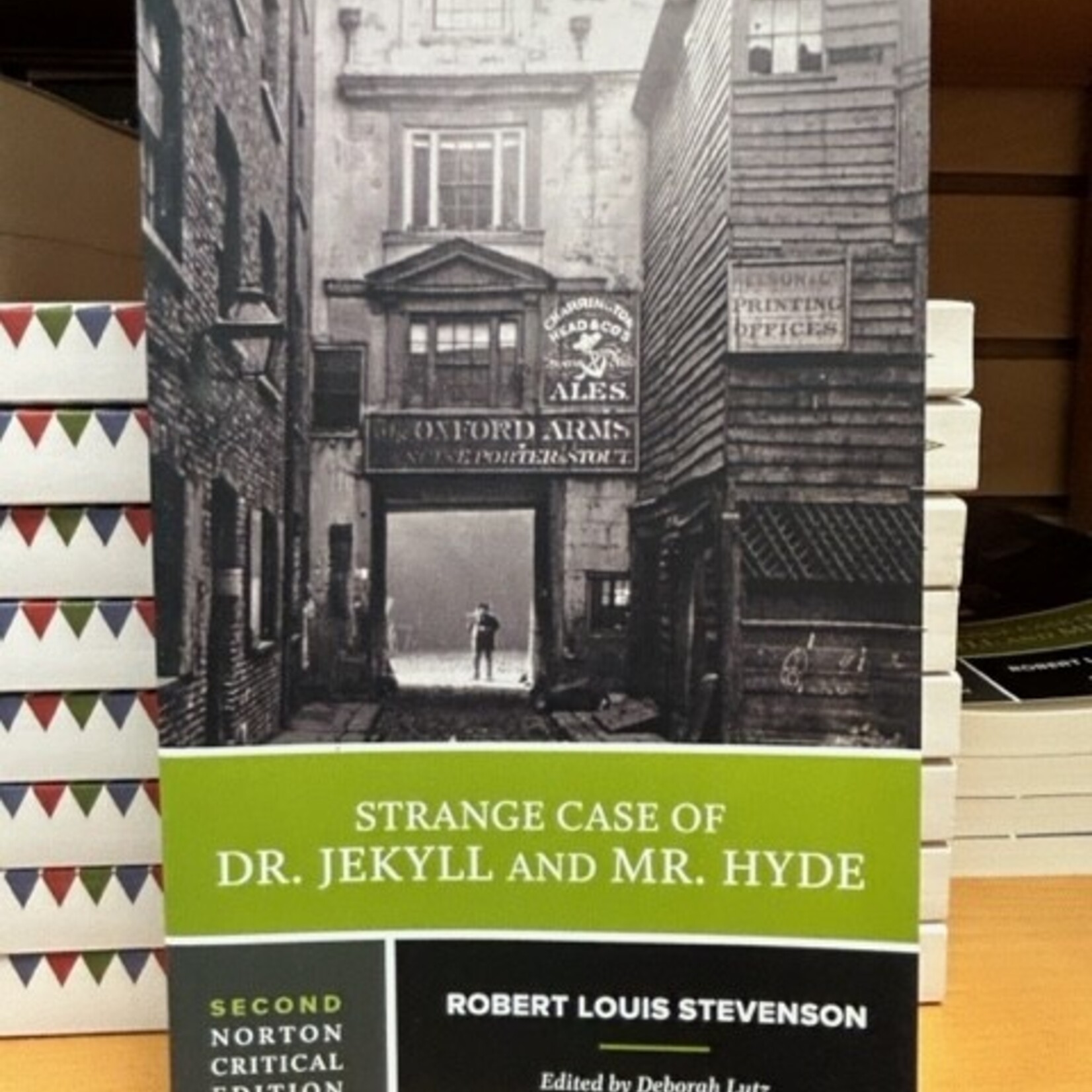 STRANGE CASE OF DR. JEKYLL AND MR. HYDE 2nd Norton Critical Ed