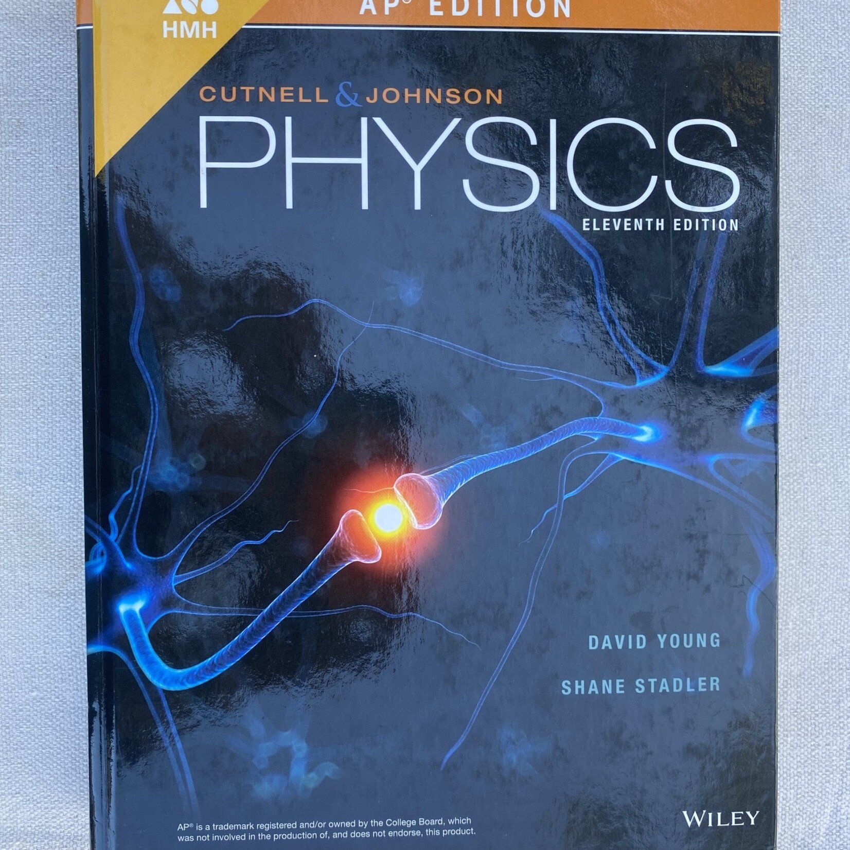 AP Physics Cutnell & Johnson 11th ed w/ eText USED