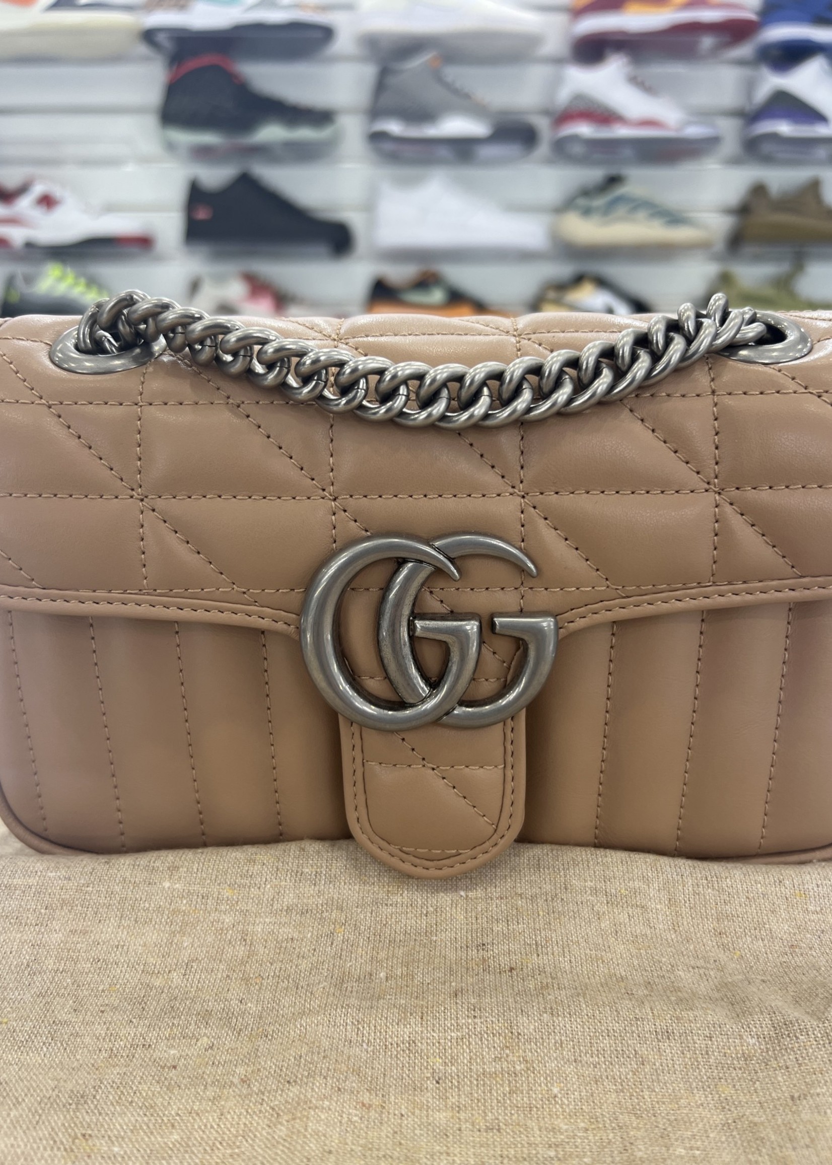 Gucci GUCCI GG MARMONT SMALL SHOULDER BAG BEIGE - NEW