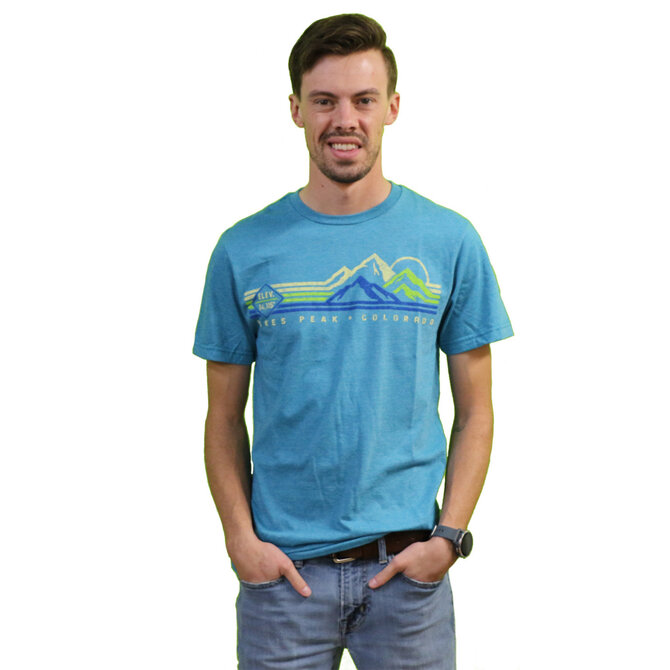 AMERICAN RESORT GEAR Retro Mountain Pikes Peak Colorado T-Shirt