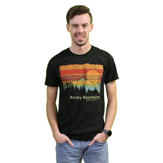AMERICAN RESORT GEAR Painted Mountain Sunset Colorado T-Shirt - Black