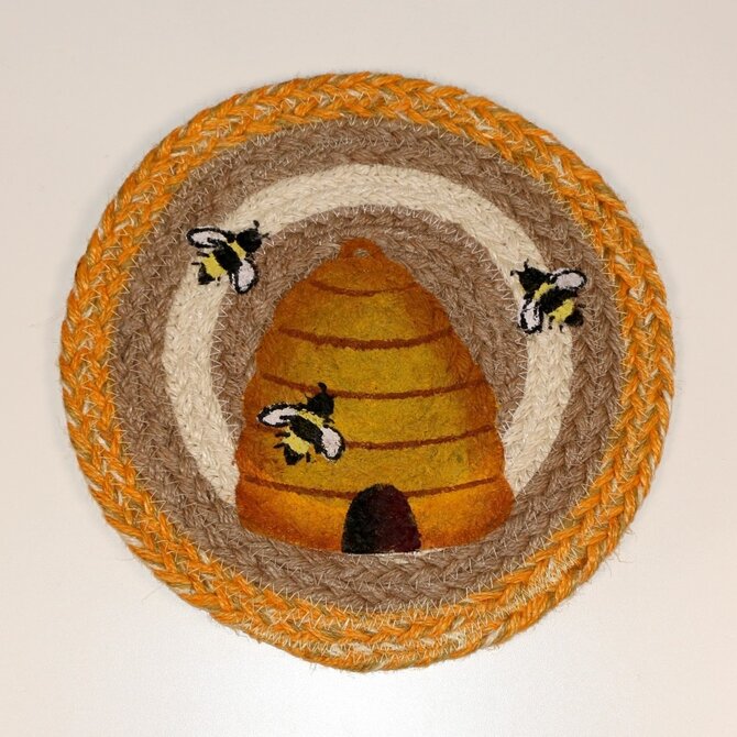 Capitol Importing Co Swatch - Beehive/3 Bees