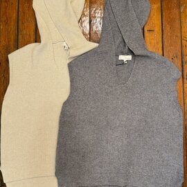 PINCH Sweater - Hood Sleeveless