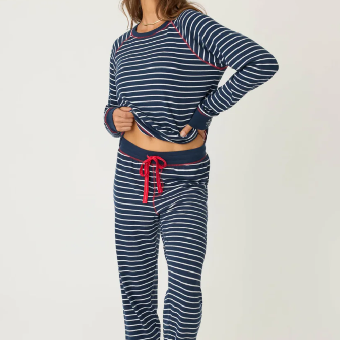 PJ Salvage Top - Long Sleeve Snowflake Kisses