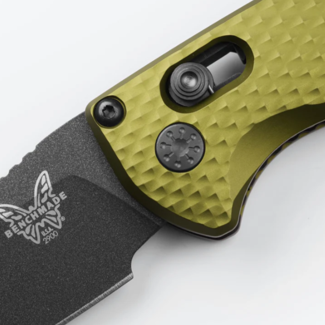 BENCHMADE KNIFE-Partial Immunity Axis