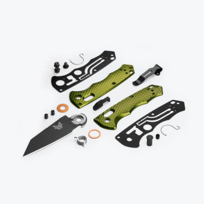 BENCHMADE KNIFE-Partial Immunity Axis