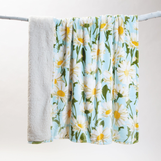 CARSTEN'S INC. Throw Blanket - Daisy Daydream