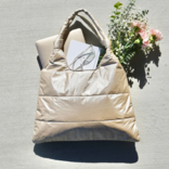 HI LOVE Tote - Love Me Knot