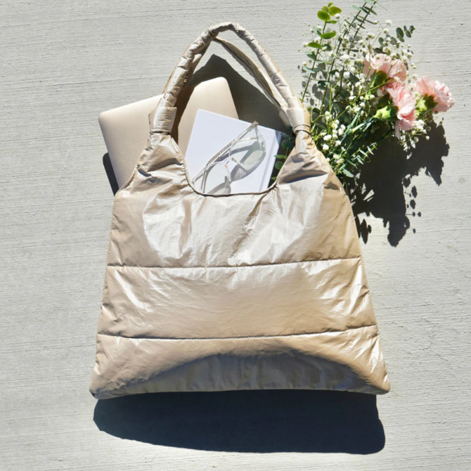 HI LOVE Tote - Love Me Knot