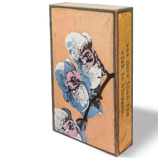 Houston Llew *RETIRED/EXCLUSIVE - Bloom