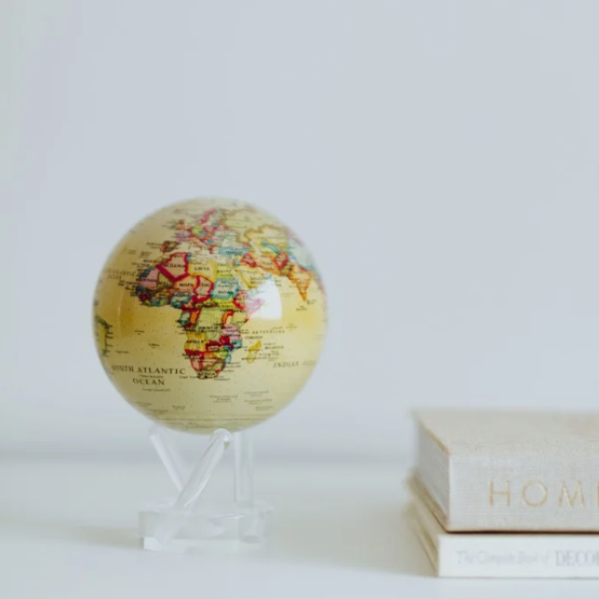 Mova Int'l Turtletech Des Globe - 8.5" Antique Political