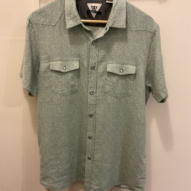 VISSLA / STOKEHOUSE UNLIMITED LLC Men's Shirt - Tangled