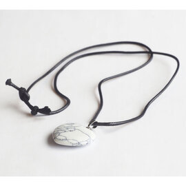 PETER WRIGHT Necklace - Howlite Heart