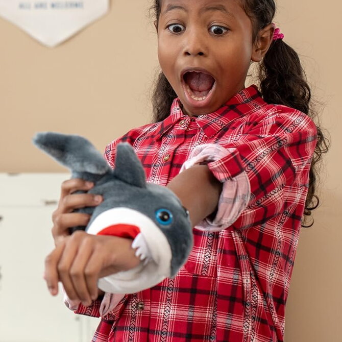 PETTING ZOO Slapstix - Shark 10"