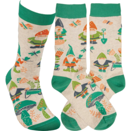 PRIMITIVES BY KATHY SOCKS-GARDEN