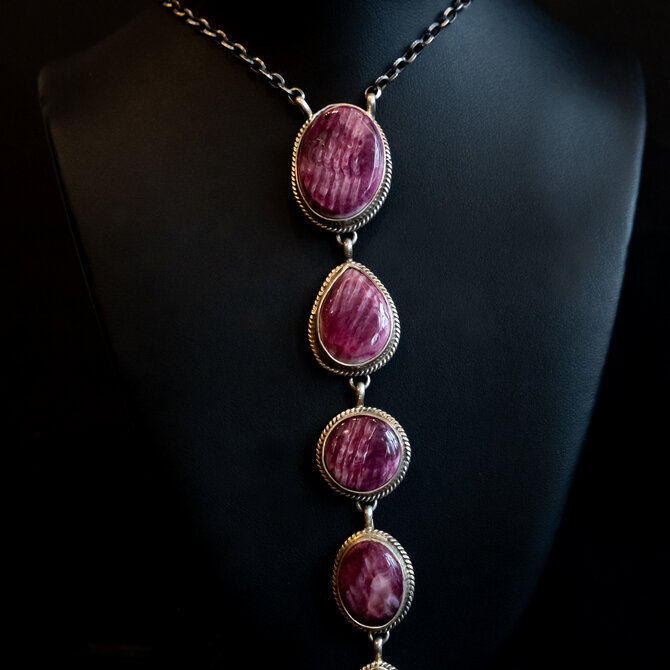 FIRST AMERICAN JEWELRY Necklace - Lariat Purple Spiny Oyster