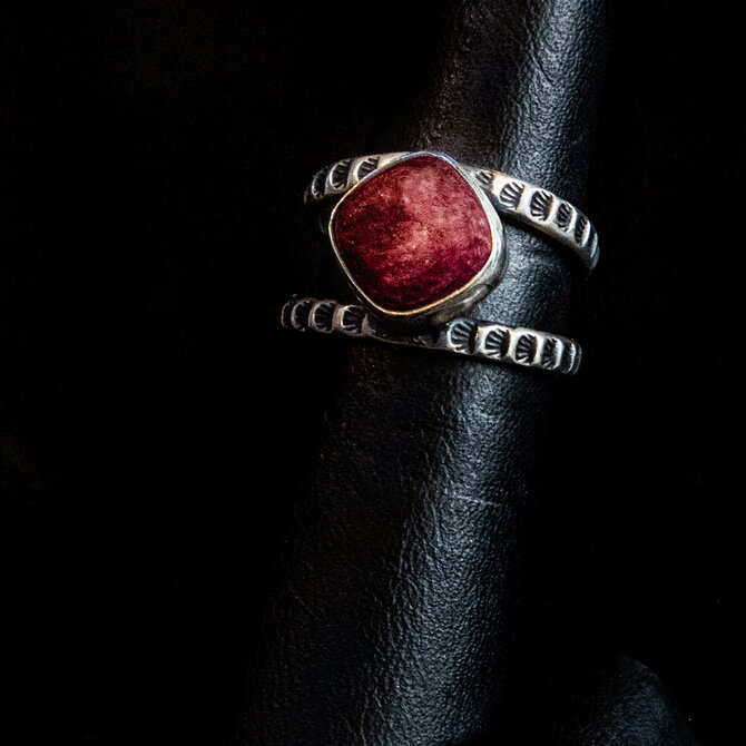 NATIVE AMERICAN COLLECTION Ring - Purple Spiny Oyster