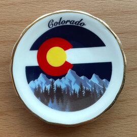 SAVE ON GOODS Magnet - Plate Mountains/ Colorado Flag