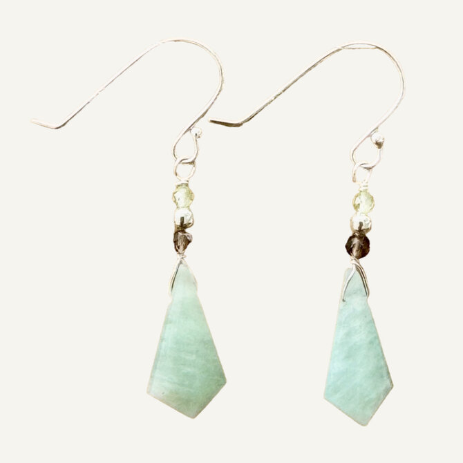 Silver Sparrow Jewelry Earring - Elongated Diamond/Aquamarine