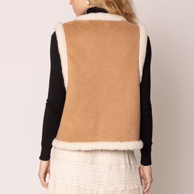 Fashion City Vest - Sherpa/Suede
