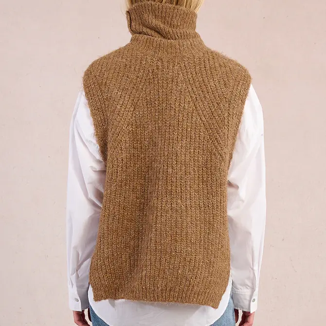 MOLLY BRACKEN Sweater - Sleeveless Knit