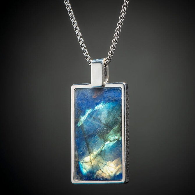 William Henry *N-22" LABRADORITE SHIFT