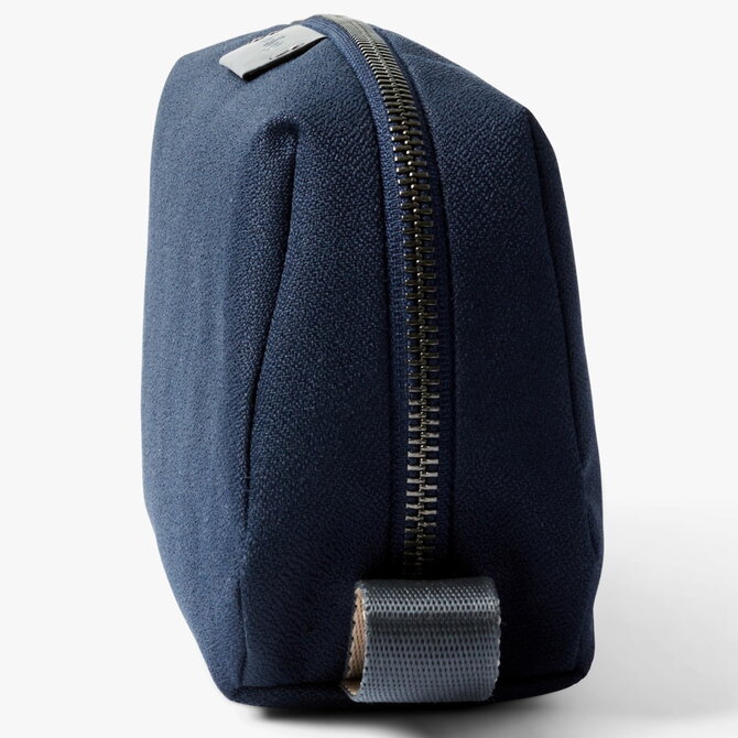 BELLROY *TOILETRY KIT-NAVY