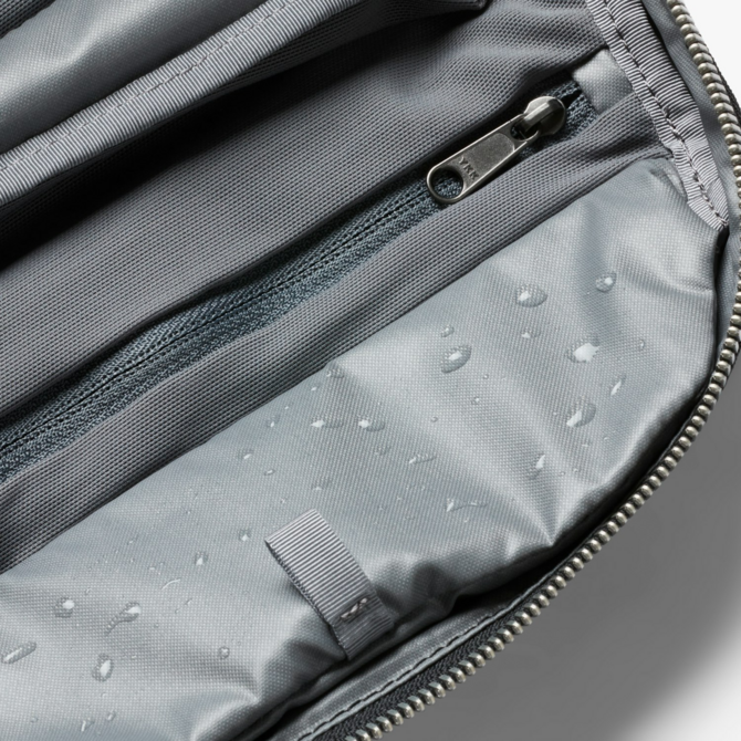 BELLROY *TOILETRY KIT PLUS-BLK