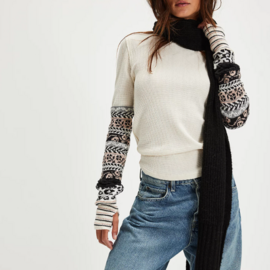 FREE PEOPLE Top - All In Cuff