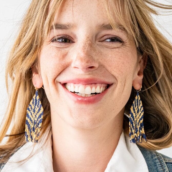 E-DELILAH ZEBRA NVY/GLD FRINGE