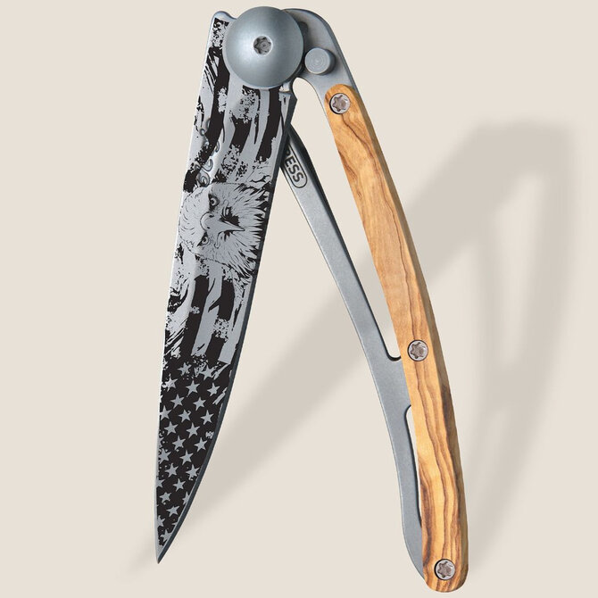 DEEJO KNIFE-TITANIUM/OLIVE WD/BALD EAGLE
