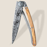 DEEJO KNIFE-TITANIUM/OLIVE WD/BEES