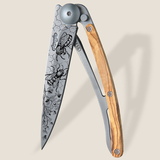 DEEJO KNIFE-TITANIUM/OLIVE WD/BEES