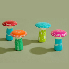 Geocentral MUSHROOM-FLATCAP SOAPSTN CARVED/COLOR  ASST
