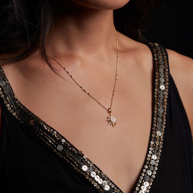 Satya Jewelry N-16" MOONSTONE SUNBURST