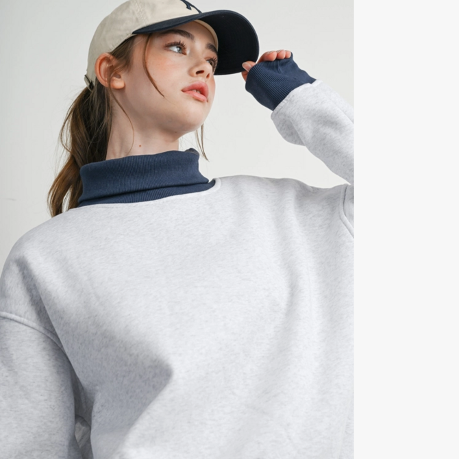 BUTTERMELON Sweatshirt-Cozy Contrast Turtleneck